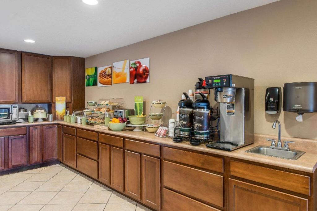 Quality Inn Burlington Zewnętrze zdjęcie
